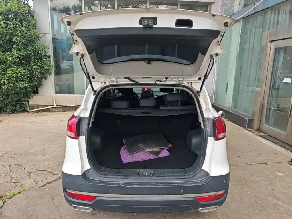 JAC Motors Refine S3 2017 2017 1.6L CVT Luxury Smart