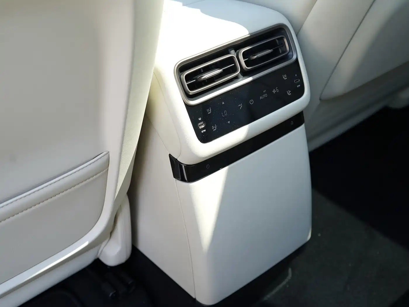 Li Auto i6 2026 2025 4WD Base Model