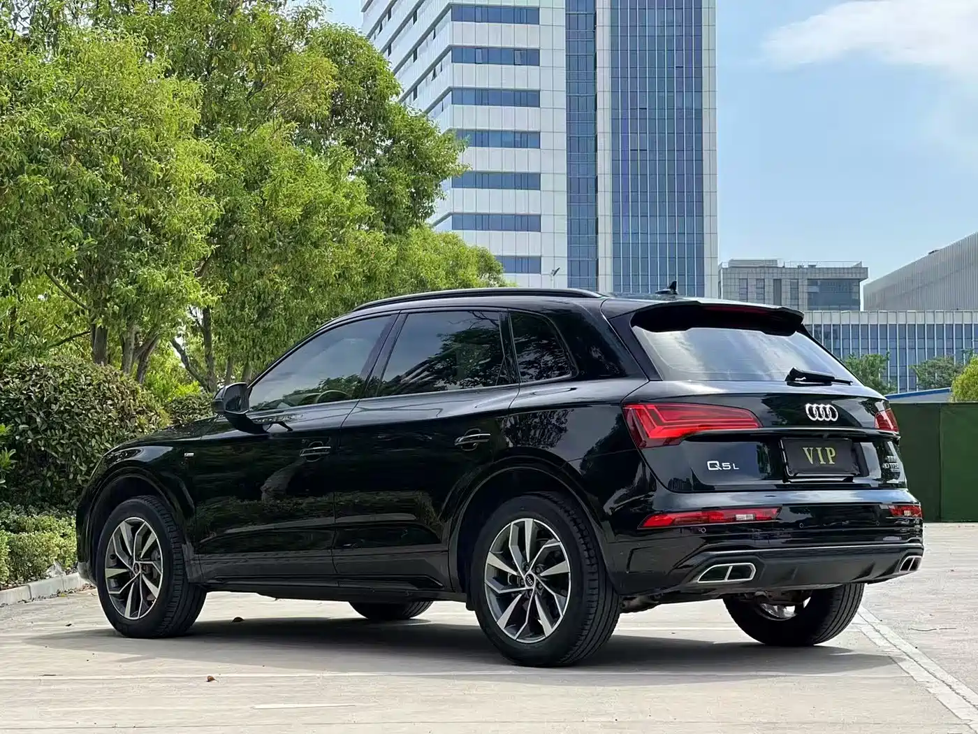 Audi Q5L 2023 40T Luxury Dynamic фото 8