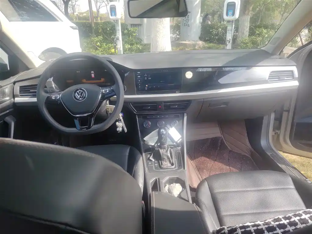 Volkswagen Lavida 2021 1.5L Auto Comfort Edition фото 13