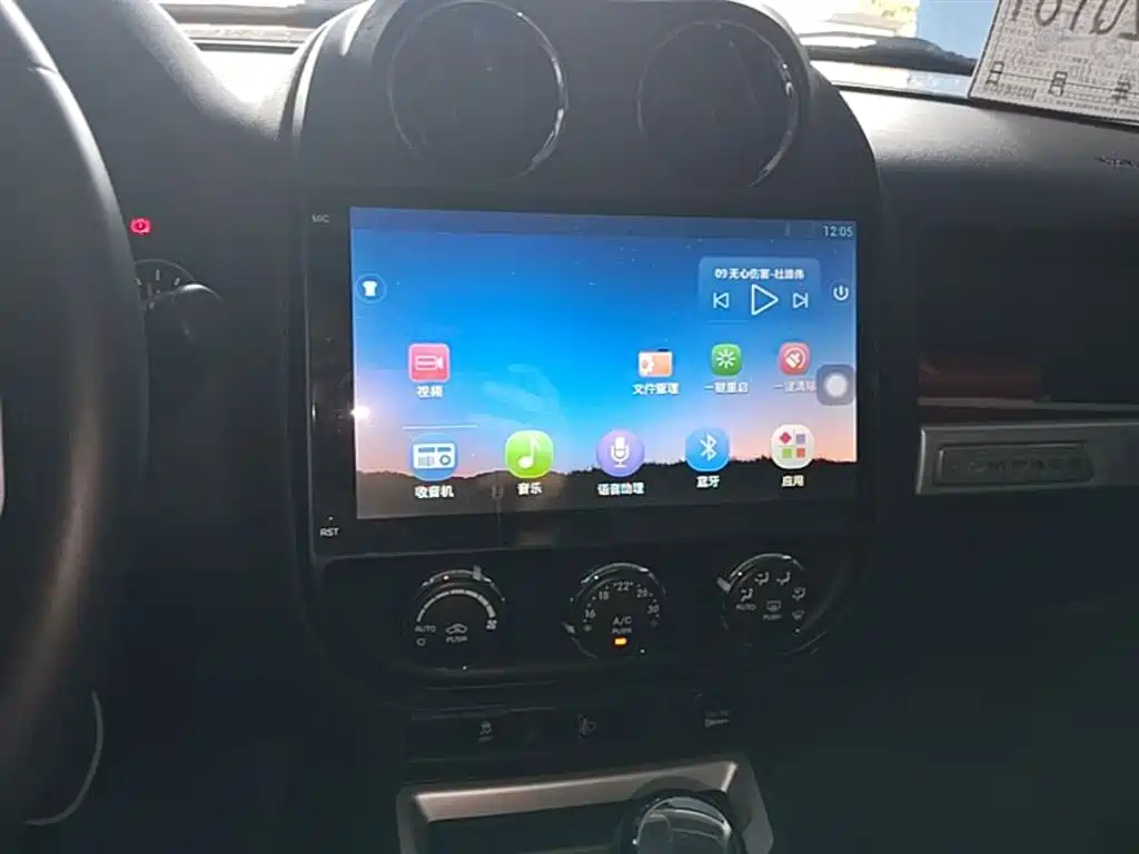 Jeep Compass (Import) 2014 2014 Facelift 2.4L 4WD Comfort Edition