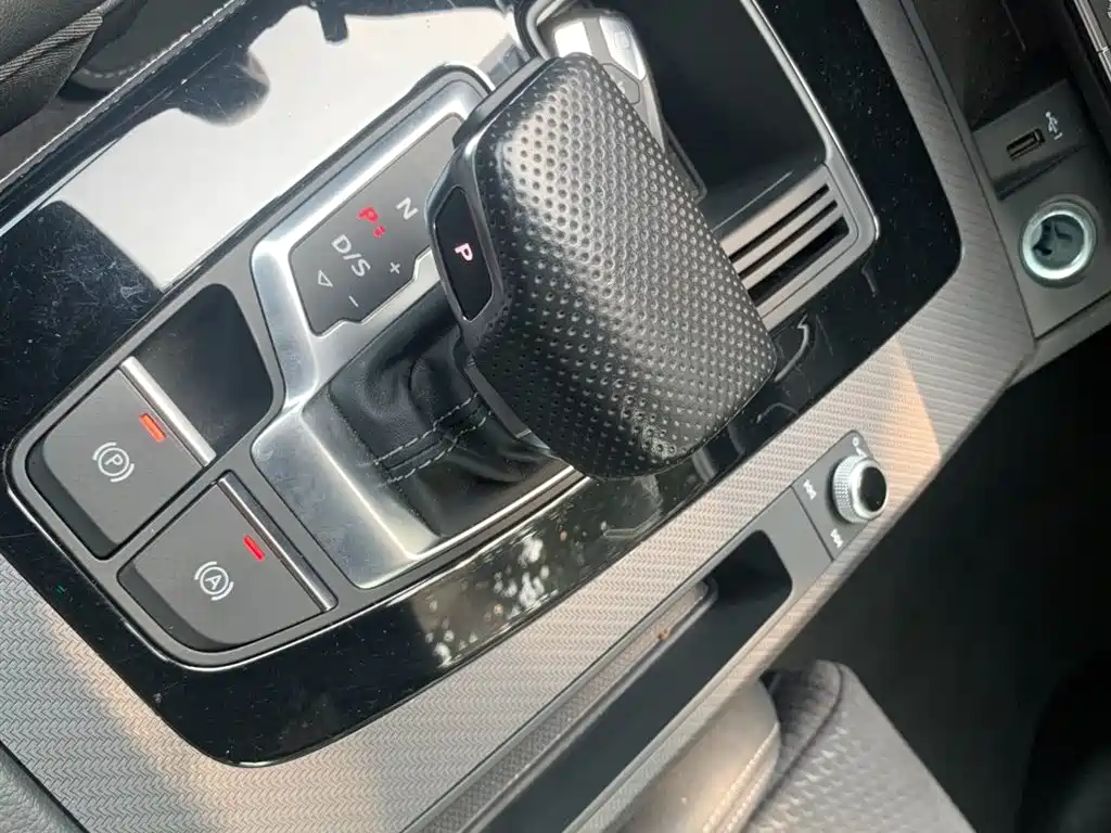 AUDI Q5L SPORTBACK
