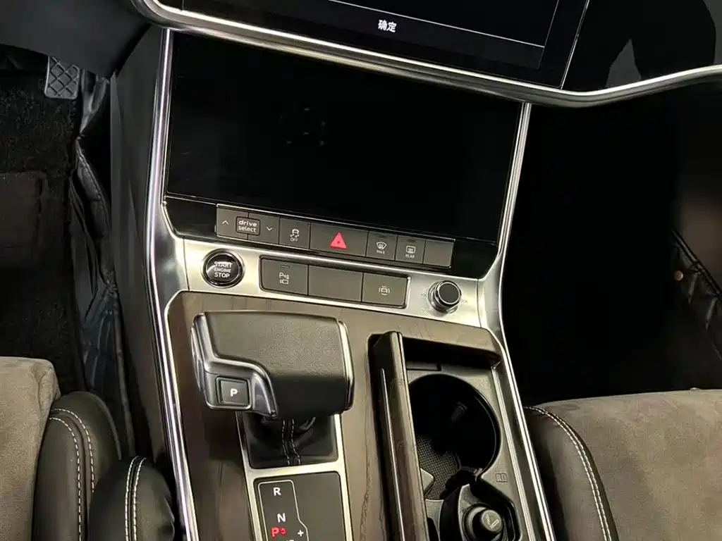 Audi A6L 2021 45 TFSI Exclusive Elegance фото 9