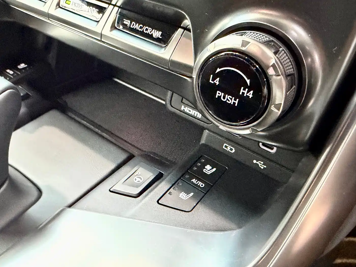 Lexus LX 2025 700h OVERTRAIL Frontier Edition фото 24