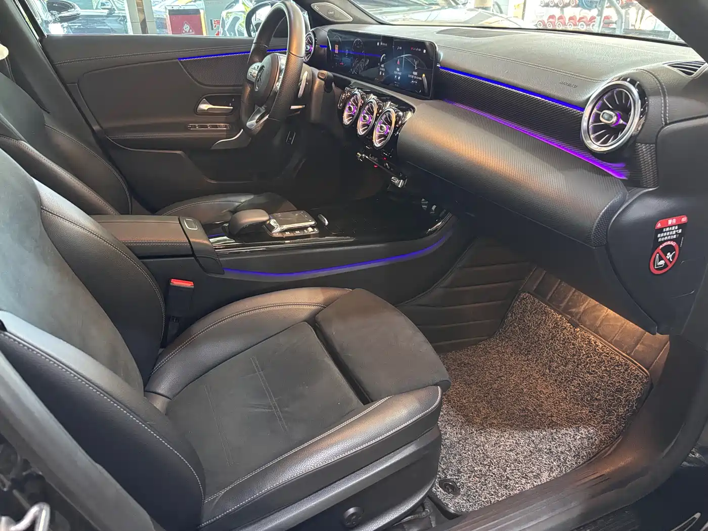 Mercedes-Benz A-Class 2021 A 200 L Sport Sedan Fashion Edition фото 11