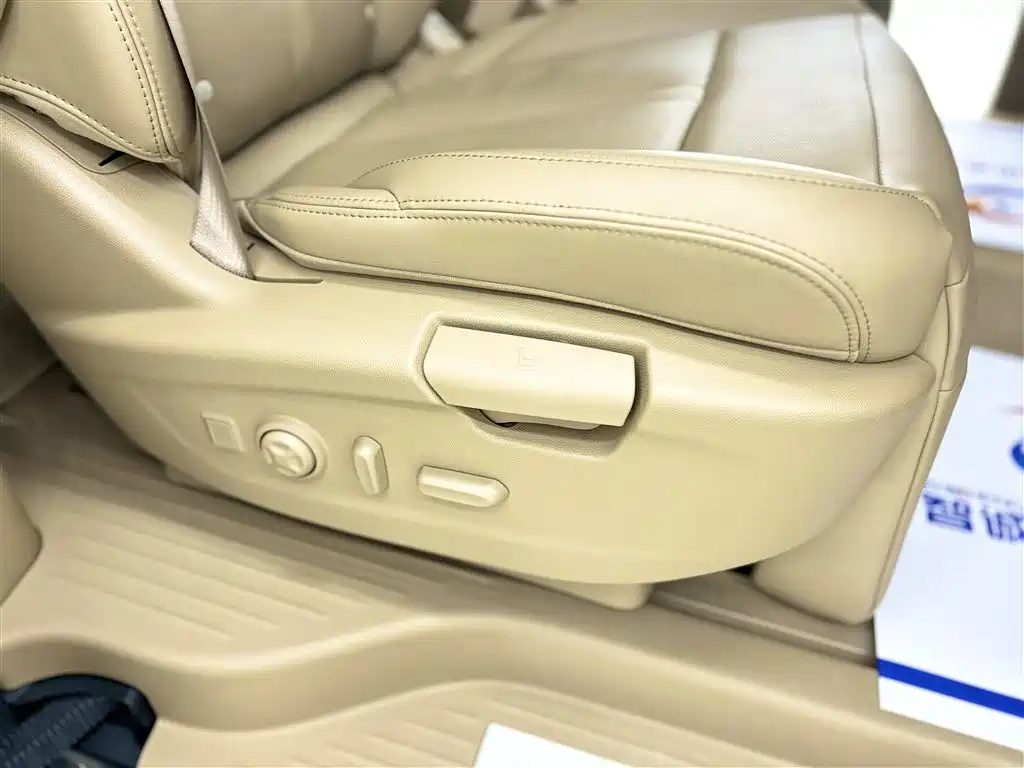 Buick GL8 2017 ES 28T Flagship China V фото 16