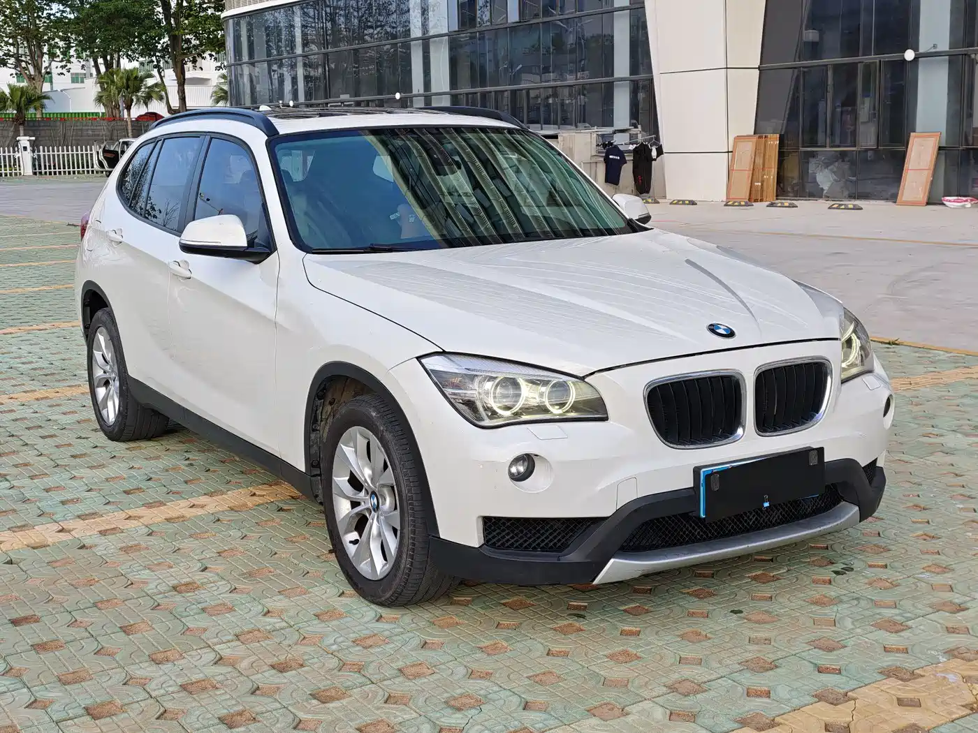 BMW X1 (Import) 2012 sDrive18i Luxury фото 3