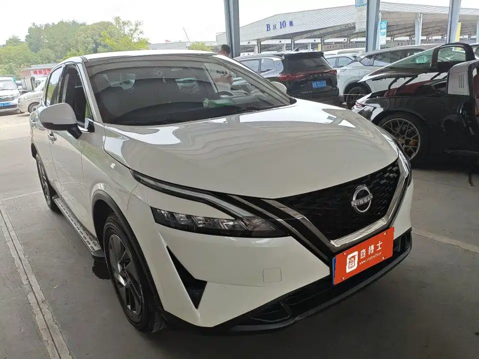 Фото 2 - Nissan Qashqai