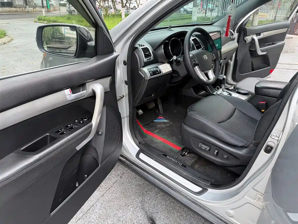 Kia Sorento 2012 2.2T Diesel Luxury Edition фото 19