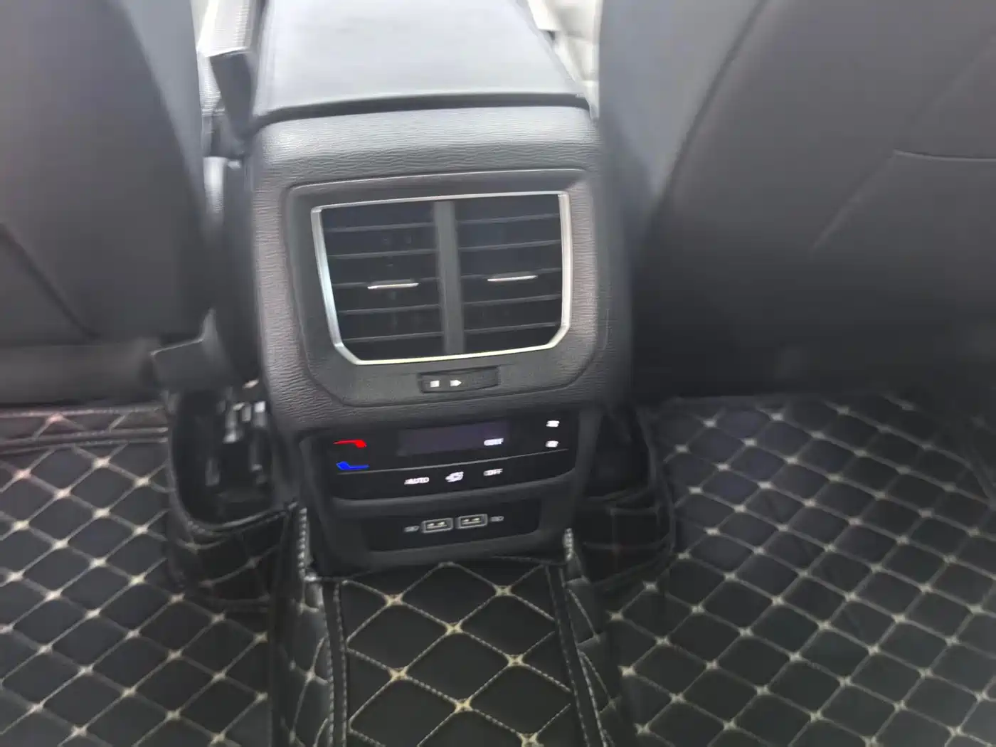 Volkswagen Tayron 2023 330TSI 2WD Luxury Plus Advanced Edition фото 18