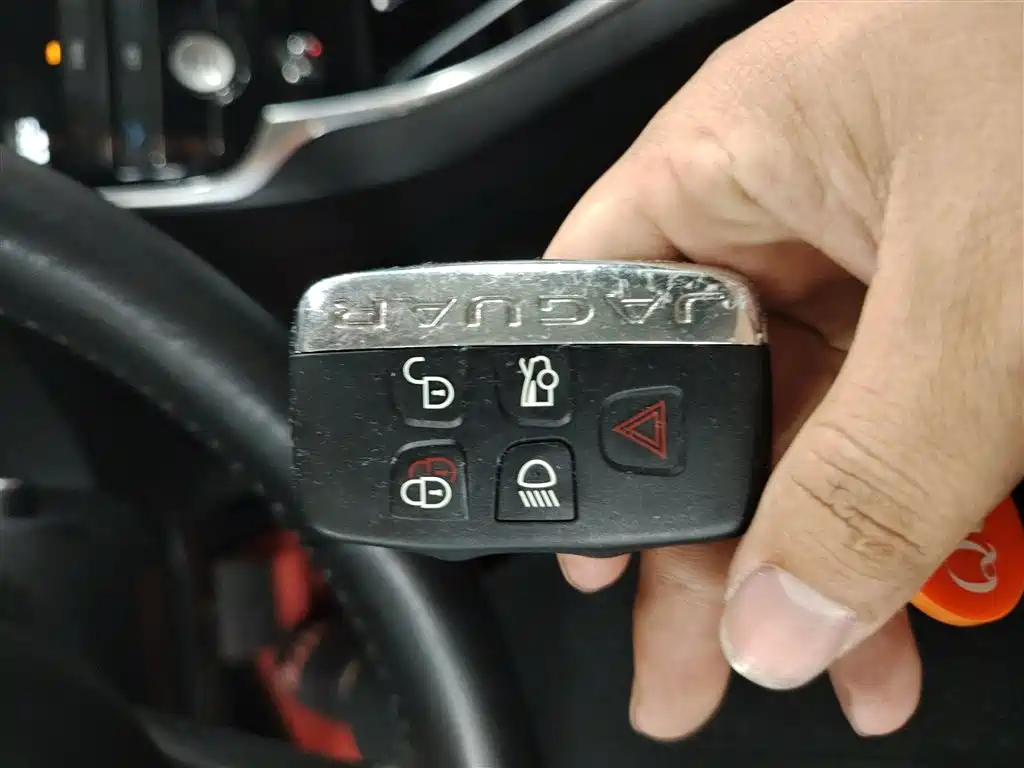 JAGUAR XFL