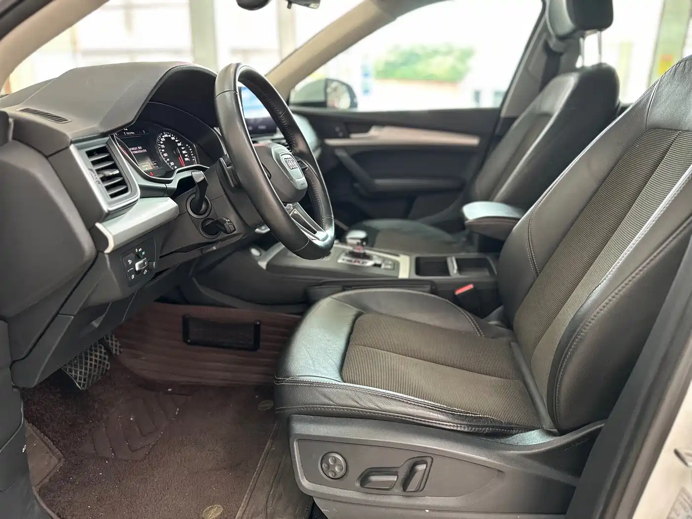 Audi Q5L 2020 Facelift 40 TFSI Honor Progressive фото 7
