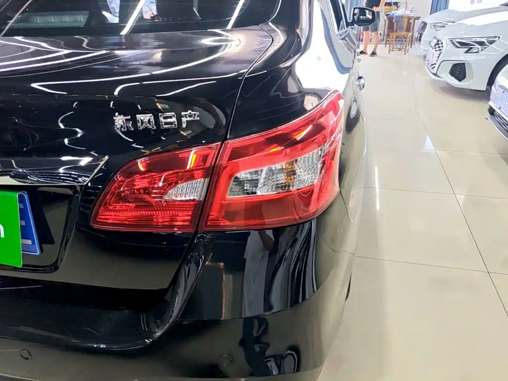 Nissan SYLPHY, миниатюра 8