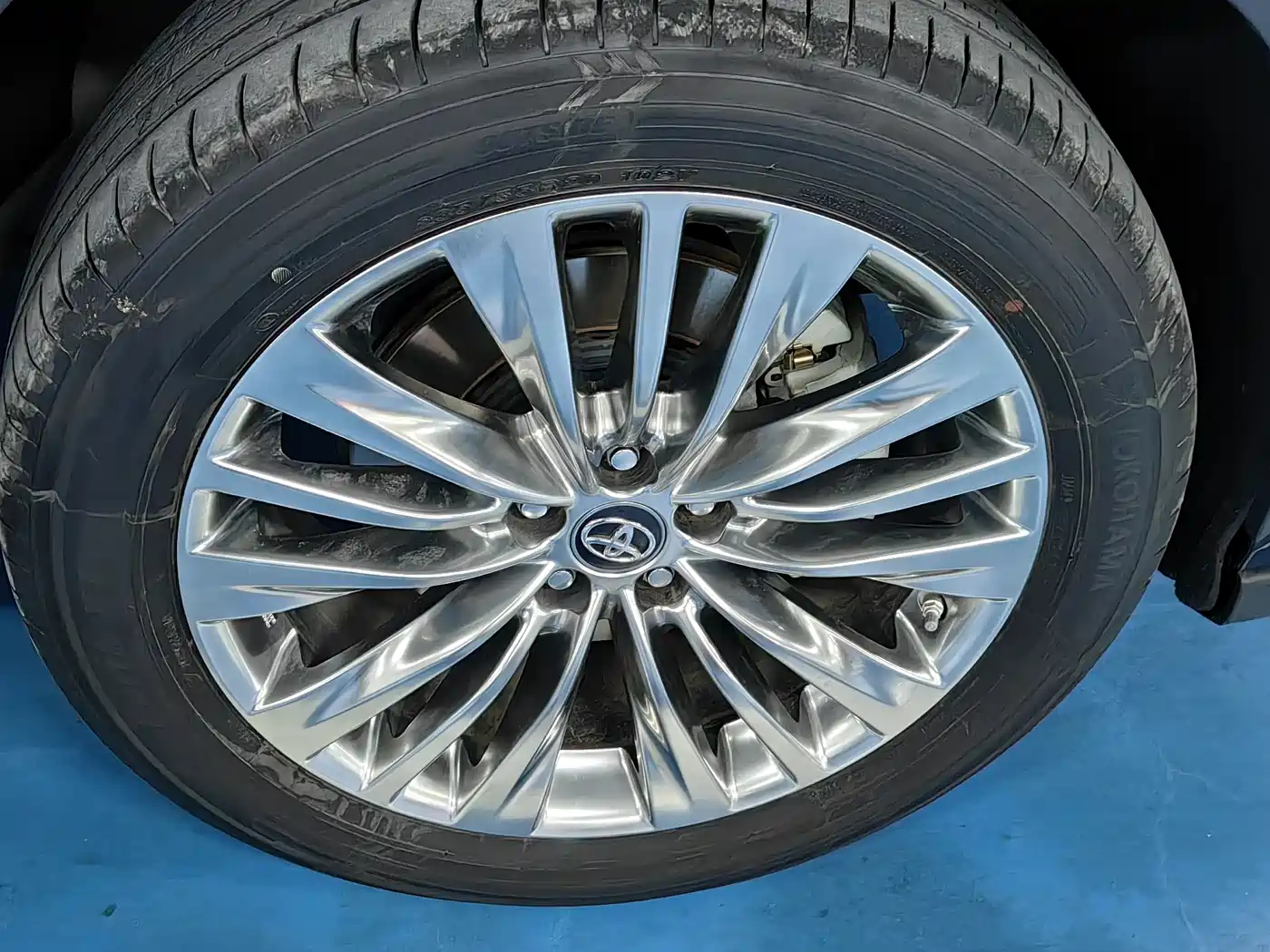 Toyota Highlander 2024 2.5L Smart Hybrid 4WD Premium 7-seater фото 14