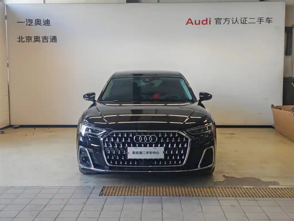 Фото 33 - Audi A8