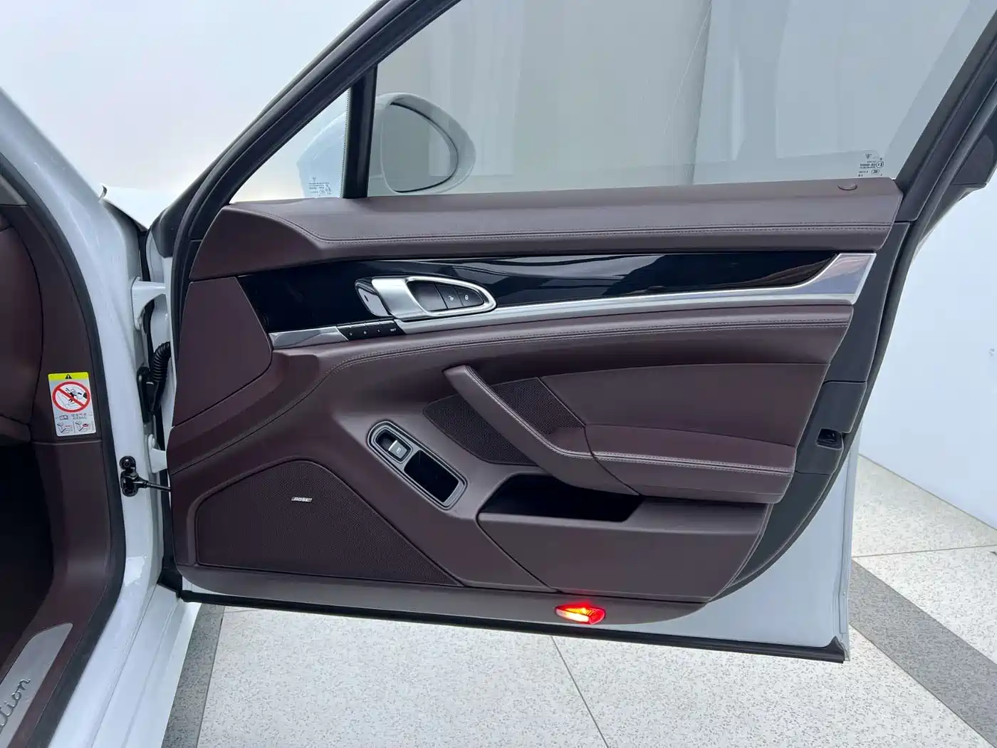 Porsche Panamera 2016 Panamera 4 Executive Edition 3.0T фото 25