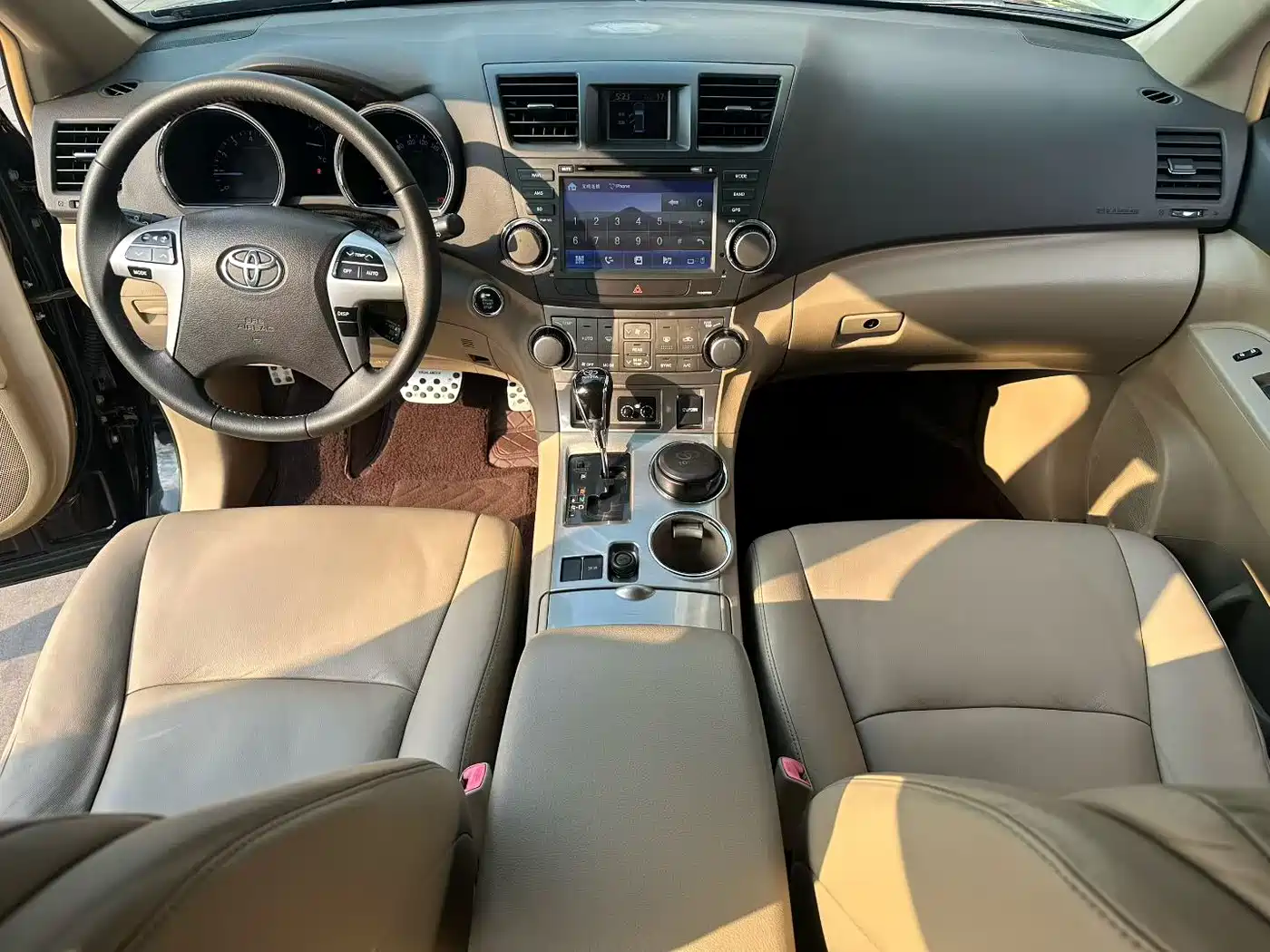 Toyota Highlander 2012 2.7L 2WD 7-Seater Luxury Edition фото 5