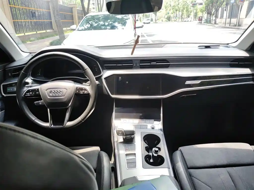 AUDI A6 (IMPORT)