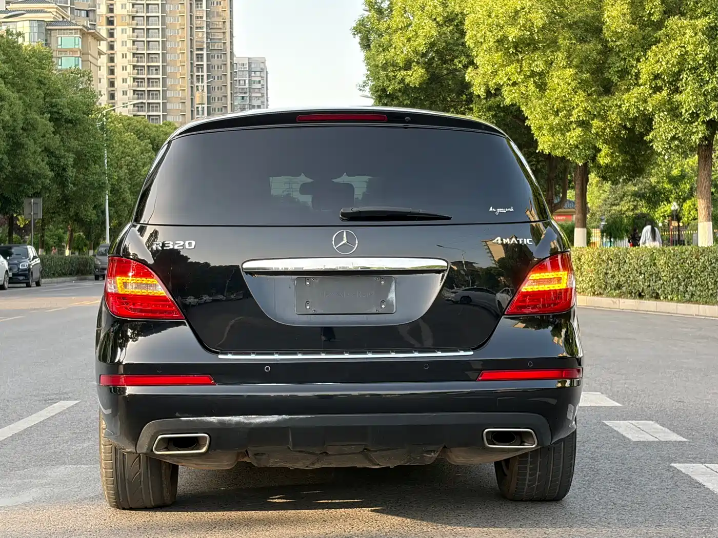 Mercedes-Benz R-Class 2017 R 320 4MATIC Business Collector's Edition фото 4