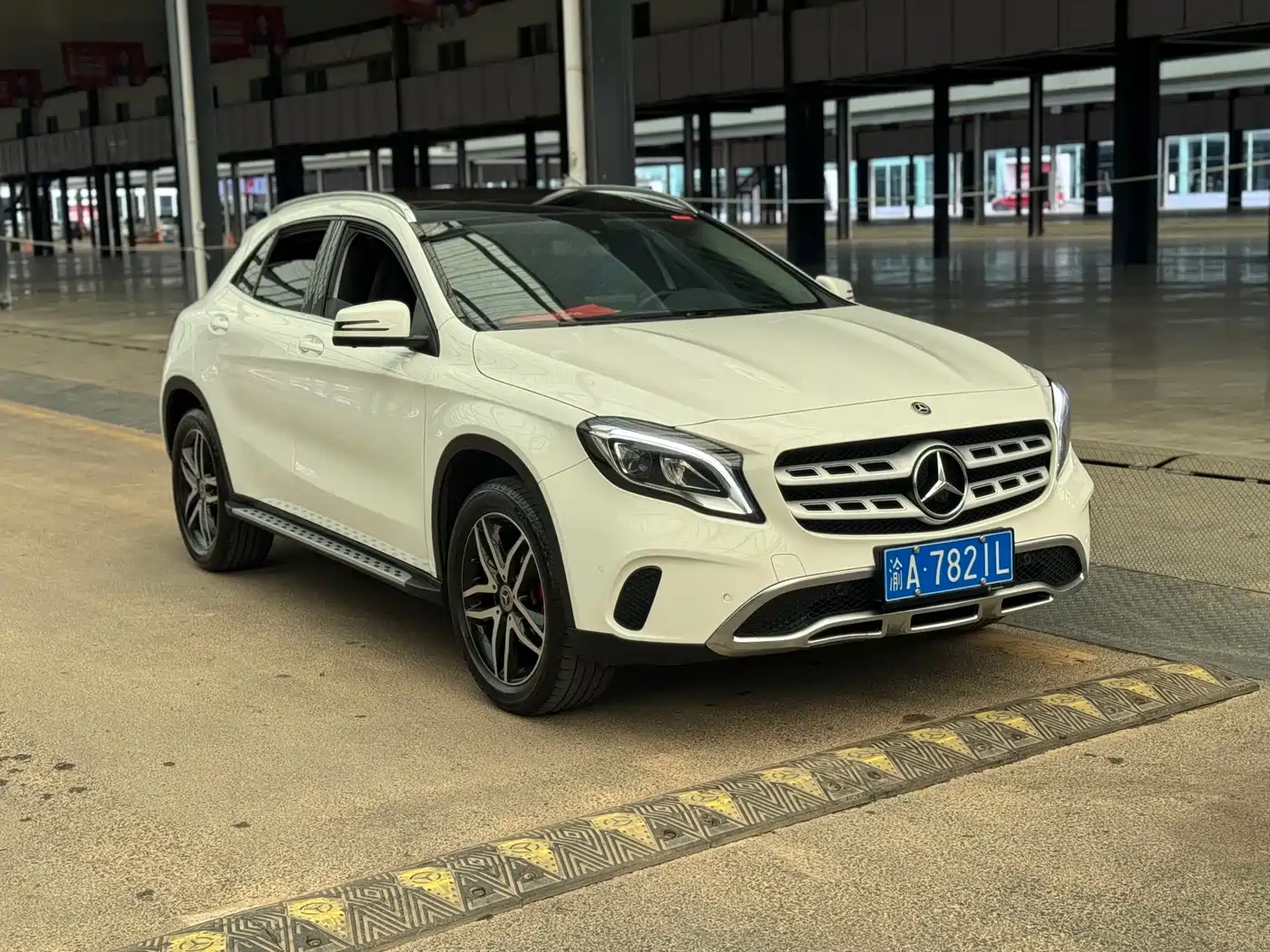 Mercedes-Benz GLA 2017 GLA 200 Fashion фото 3
