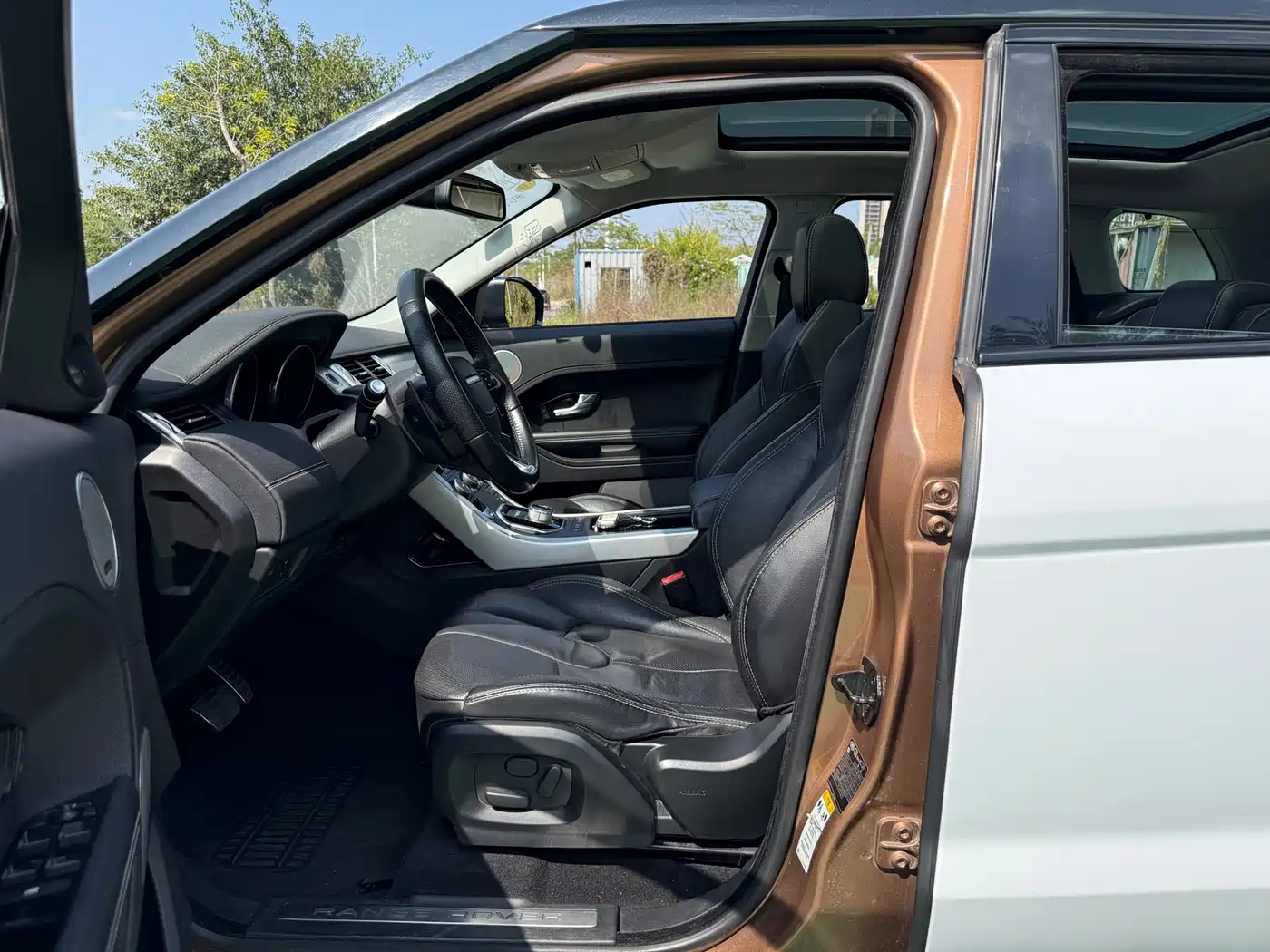 Land Rover Range Rover Evoque (Import) 2015 2.0T 5-door Dynamic Edition фото 6
