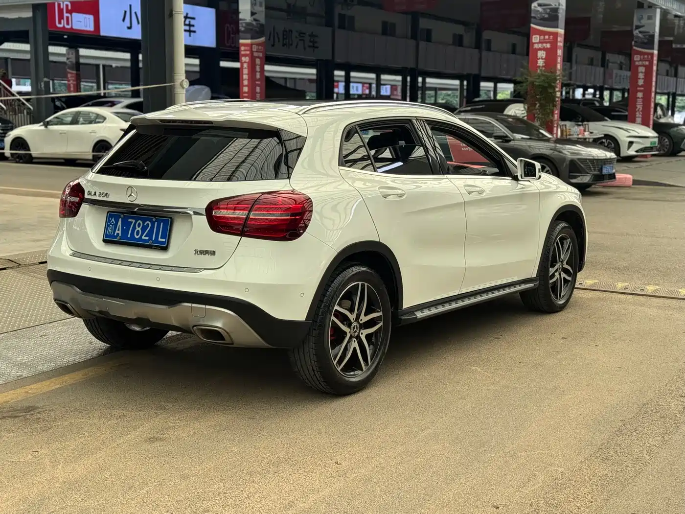 Mercedes-Benz GLA 2017 GLA 200 Fashion фото 8