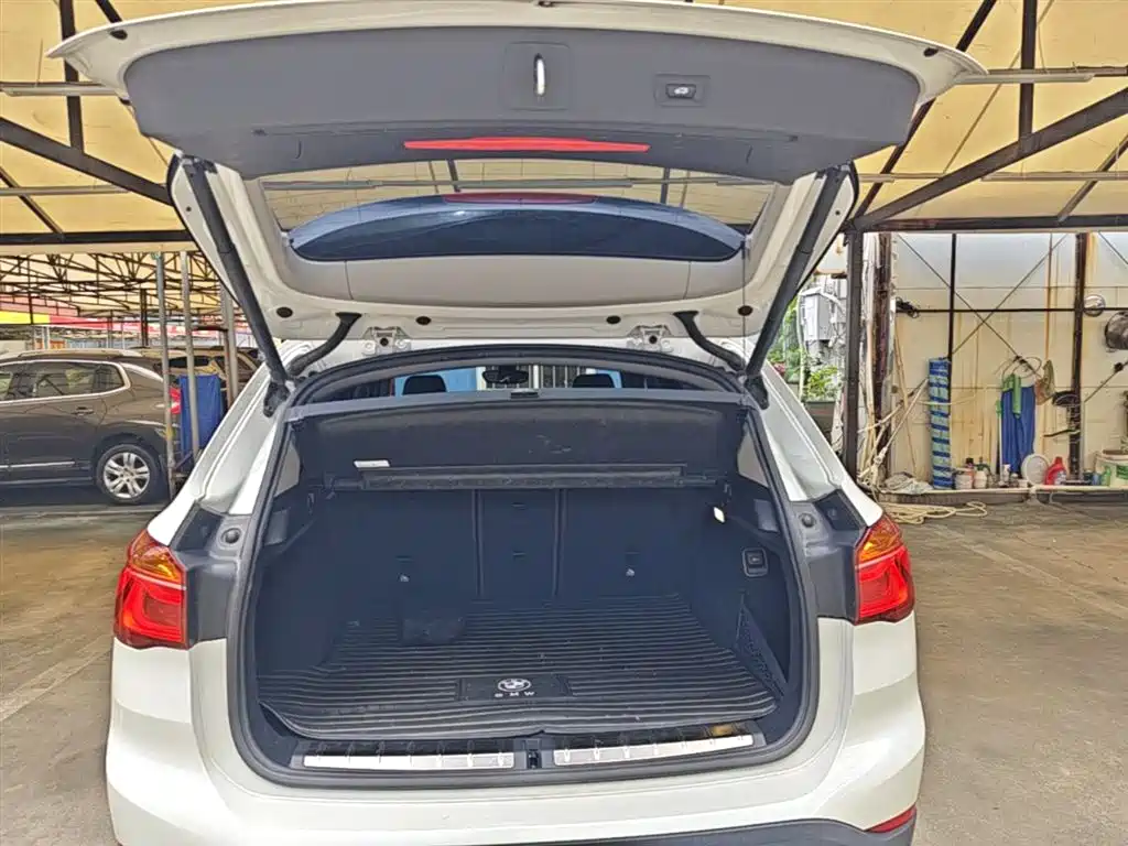 BMW X1 2018 sDrive18Li Premium Model фото 19
