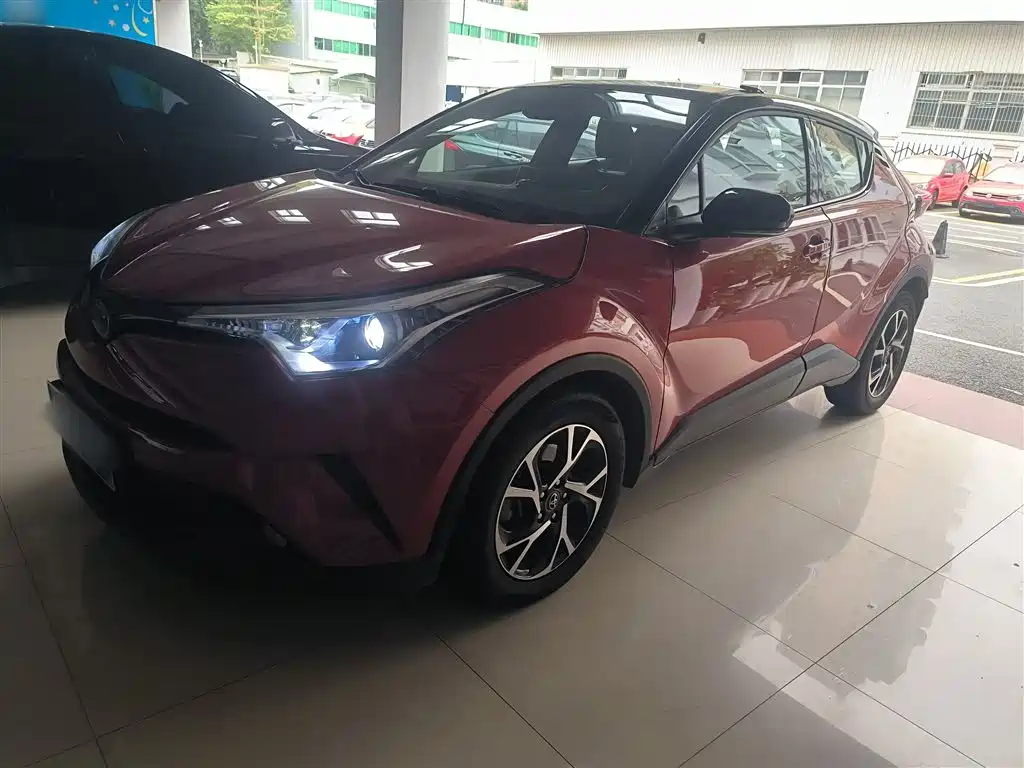 Toyota C-HR 2020 Model 2.0L Leading фото 2