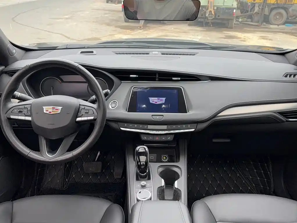 Cadillac XT4 2023 2023 Model Year 28T Two-Wheel Drive Luxury Model