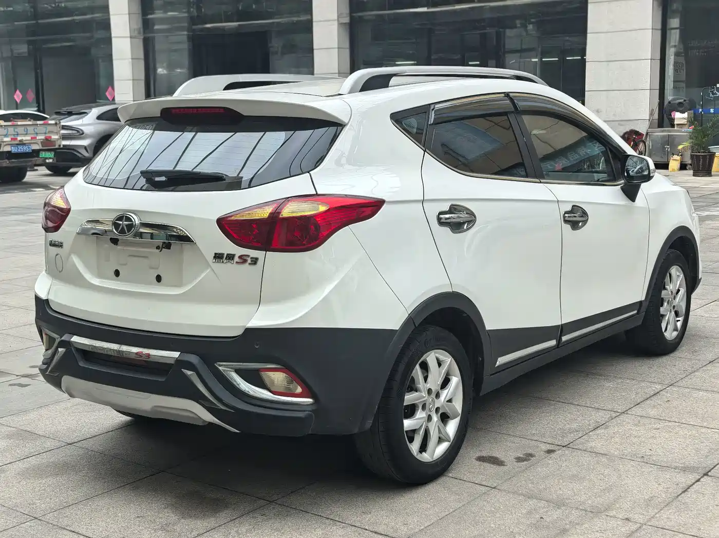 JAC Refine S3 2015 2014 1.5L CVT Luxury Smart