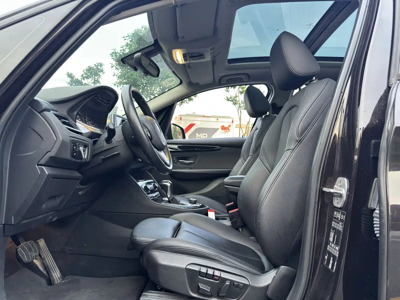 BMW 2 Series Tourer (Import) 2015 218i Sport Design Package фото 8