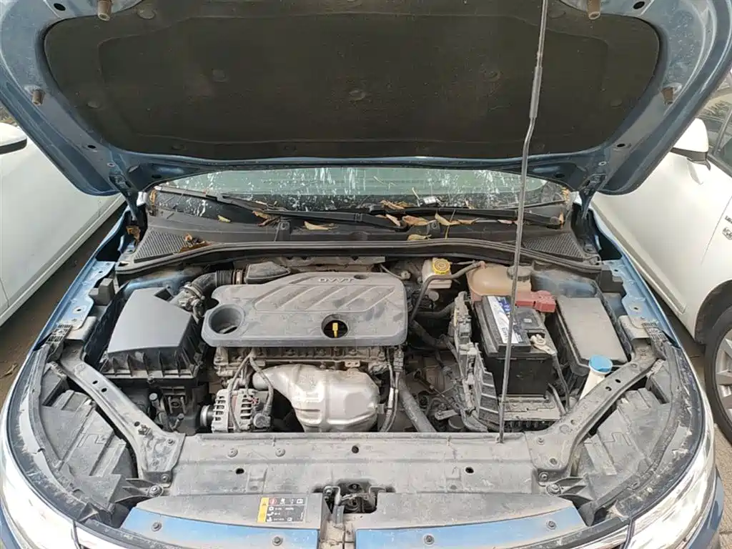 Roewe i6 2020 2020 PLUS 1.6L CVT 4G Connected Glory Flagship Edition