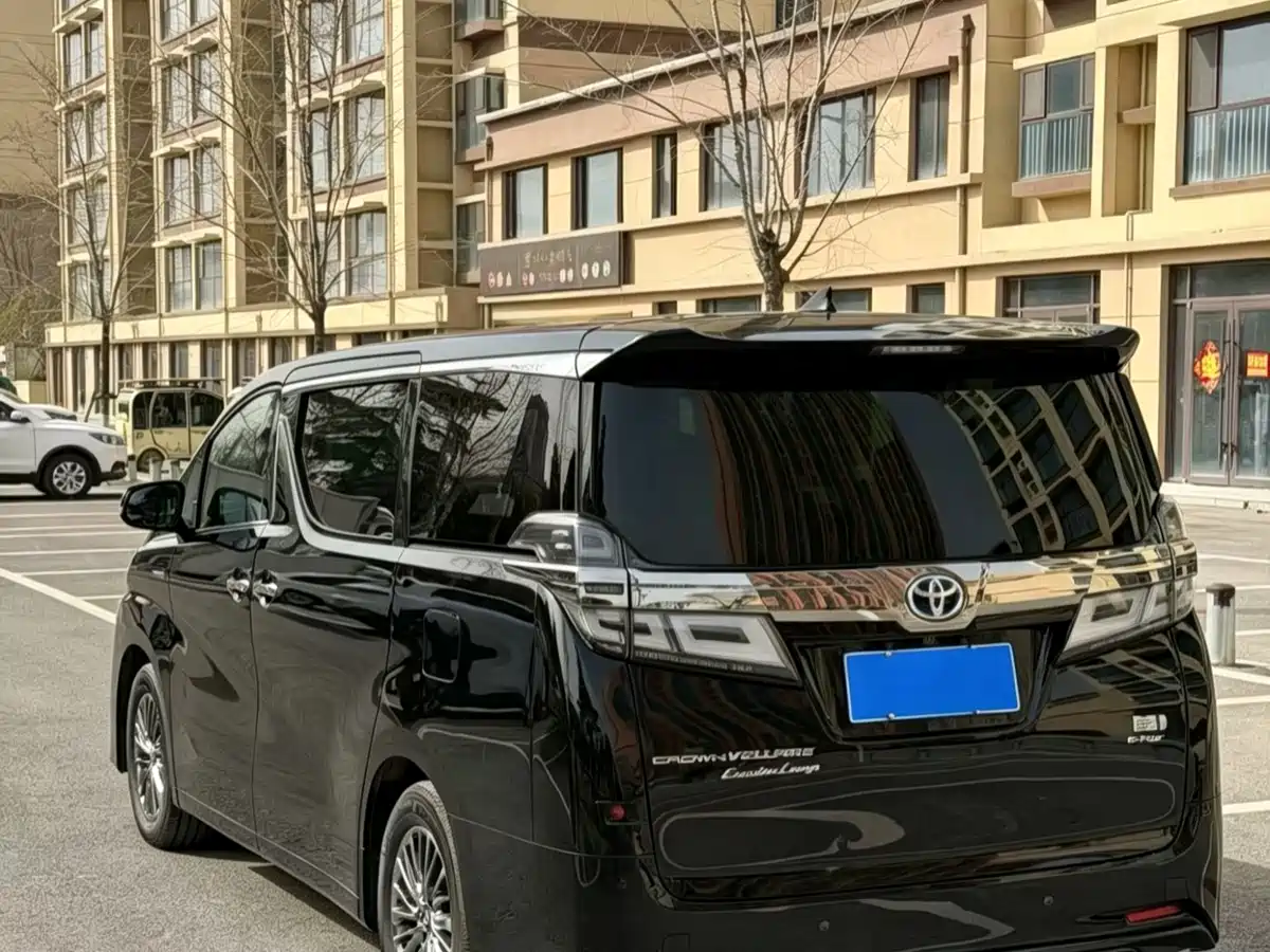 Toyota Vellfire 2021 Crown Hybrid 2.5L HV Premium Edition фото 6