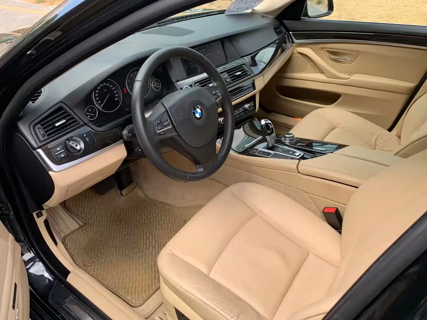 BMW 5 Series 2012 530Li Leadership фото 4
