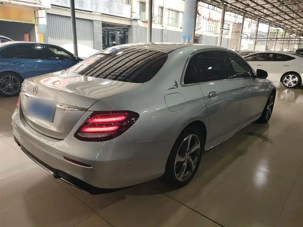 Mercedes-Benz E-Class 2017 E 200 L Sport 4MATIC фото 5