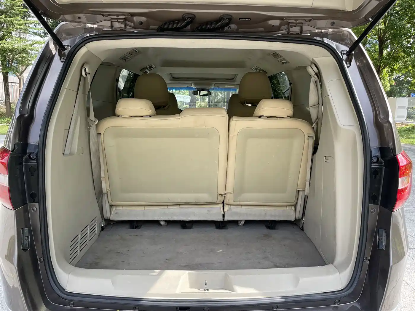 Buick GL8 2014 2.4L CT Luxury Business Comfort фото 12