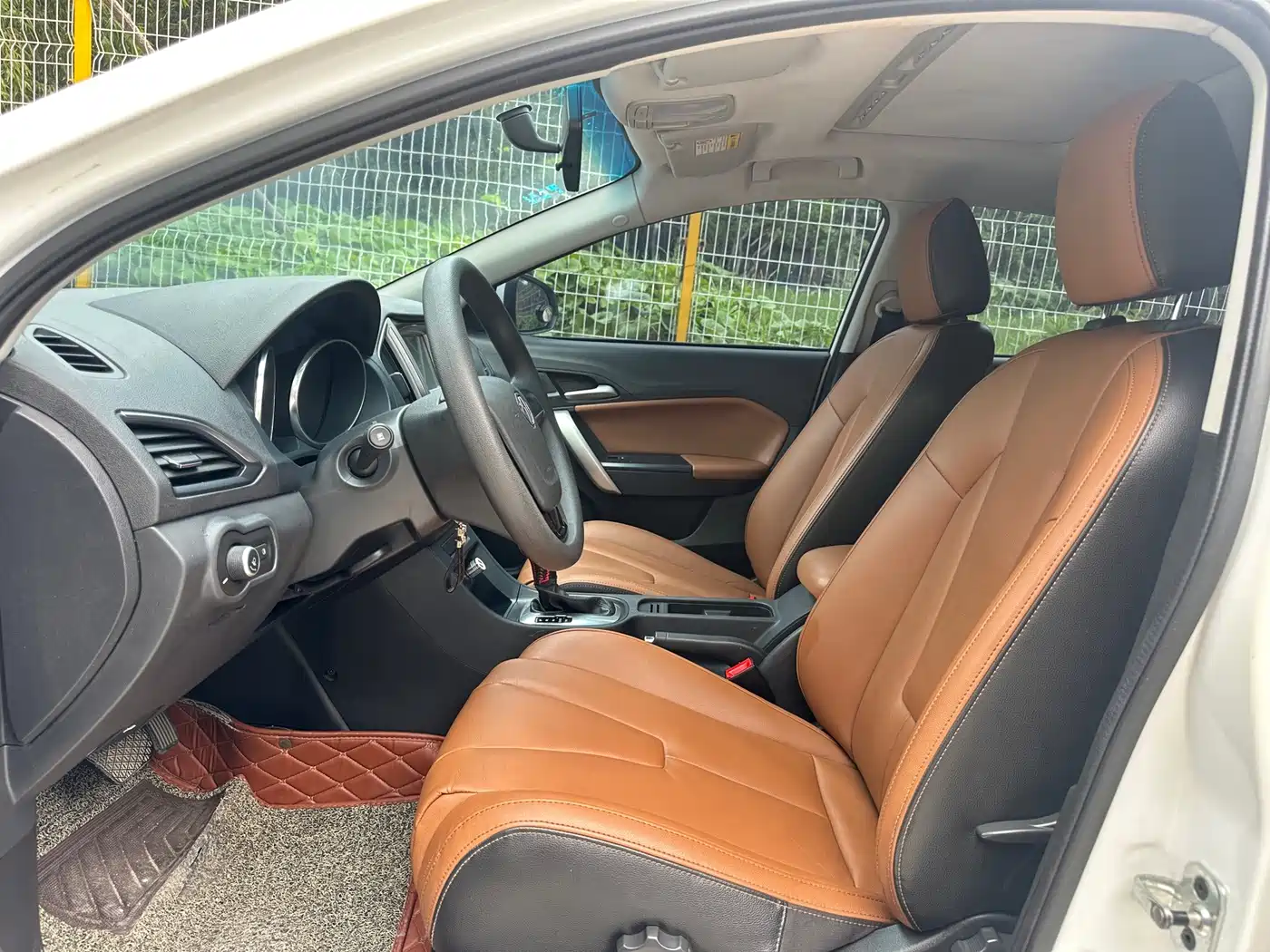 MG GT 2017 2016 Model 1.5L Automatic Premium Luxury Edition