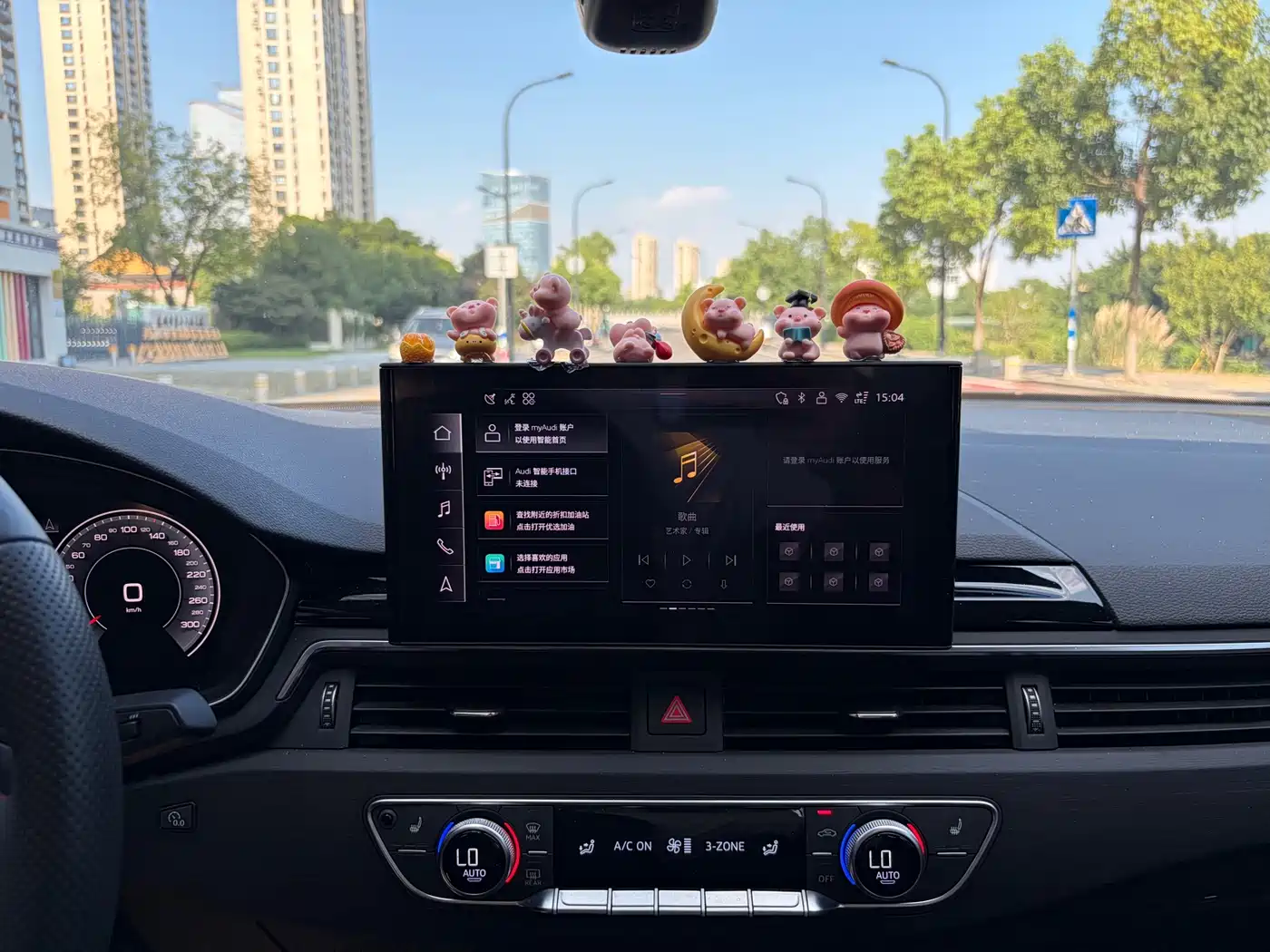 Фото 12 - Audi A4L