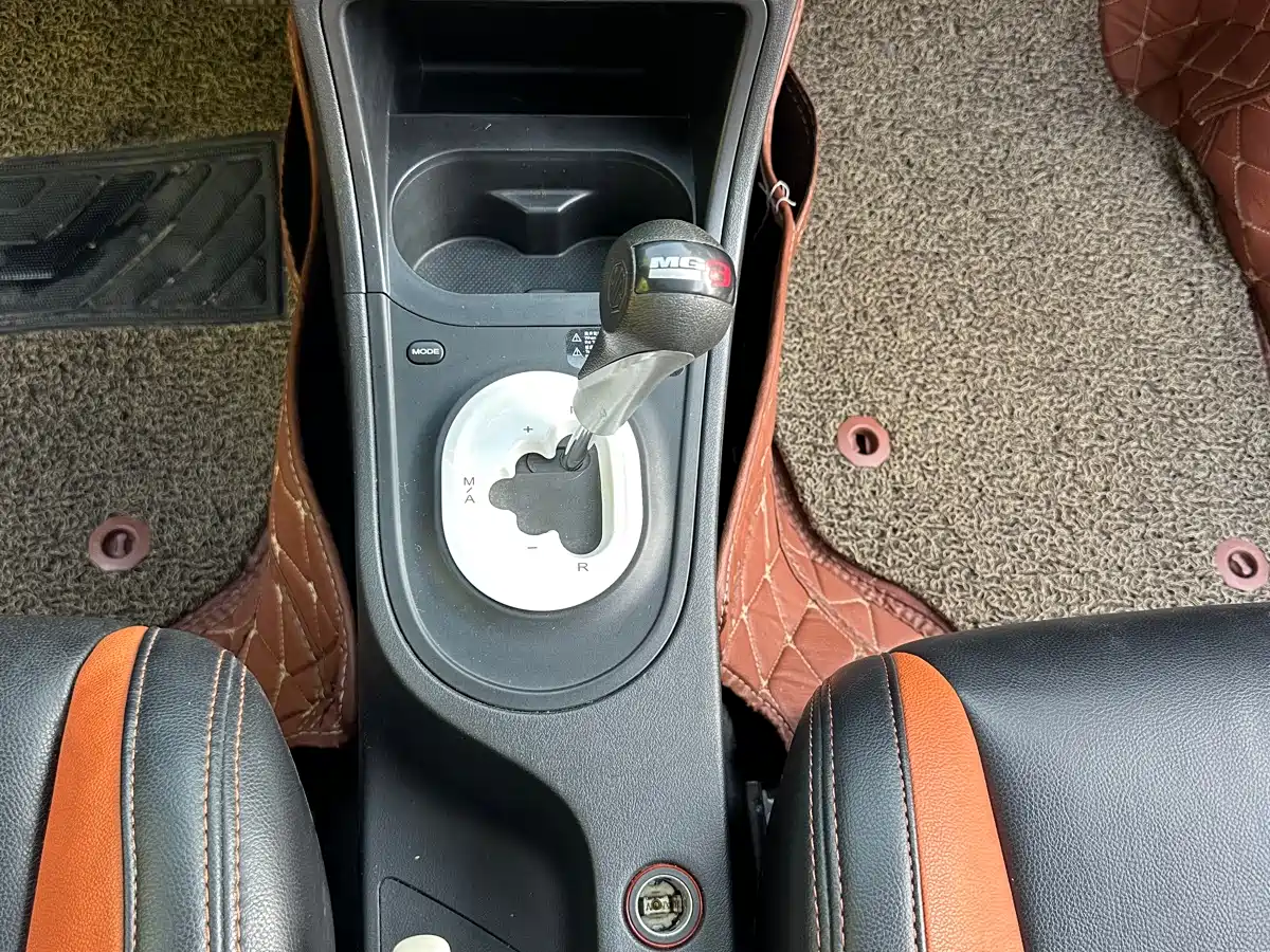 MG 3SW 2016 2015 1.5L AMT Elite