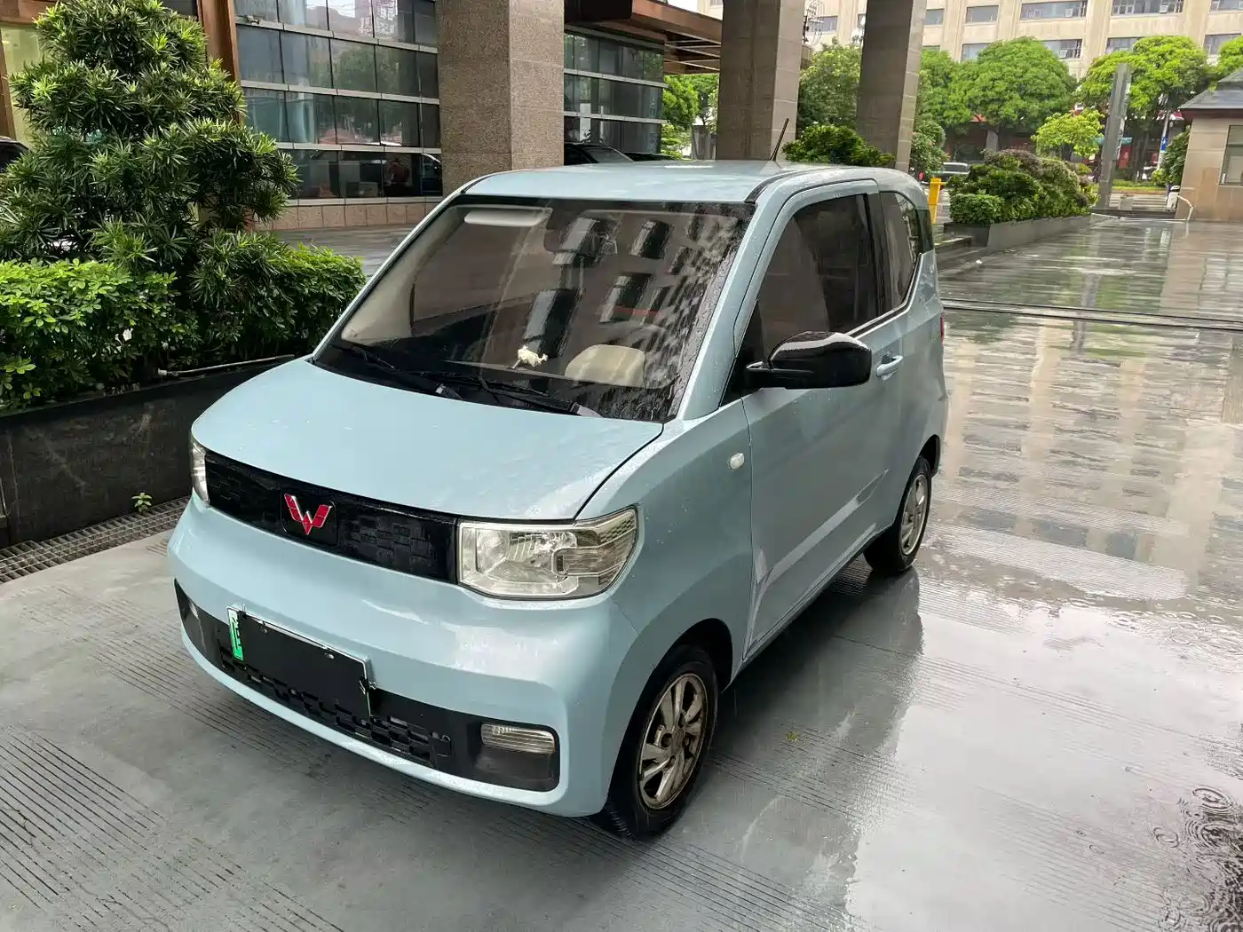 Photo 1 - Wuling Motors Hongguang MINIEV