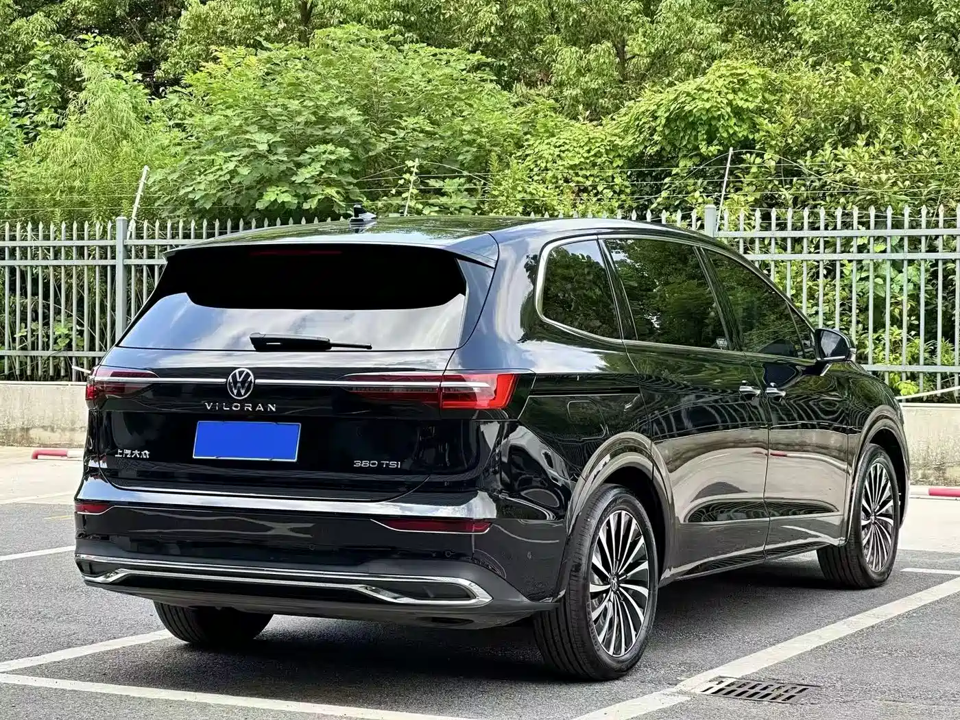 Volkswagen Viloran 2024 380TSI Executive Edition фото 8