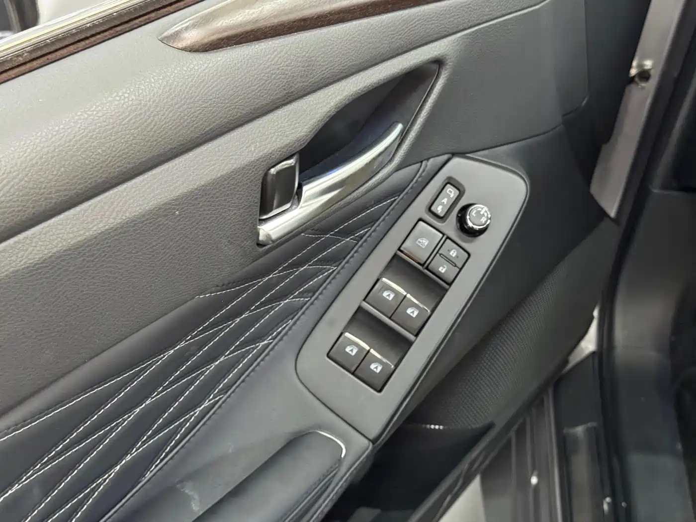 Toyota Avalon 2019 2.5L Touring Premium (China V) фото 4