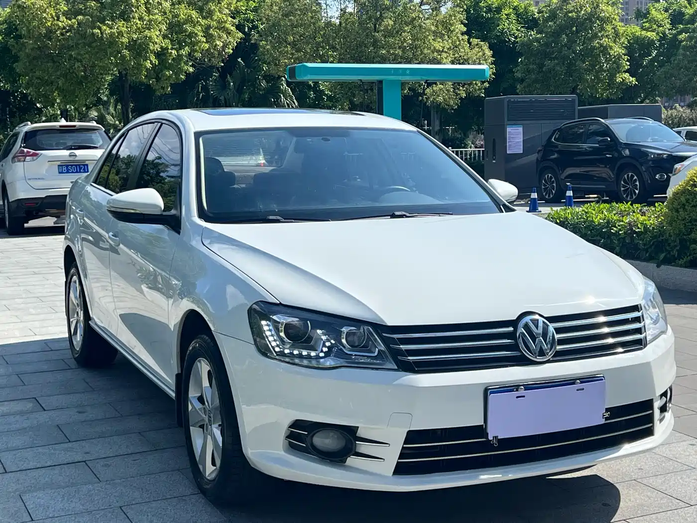 Volkswagen Bora 2014 1.6L Automatic Comfort Edition фото 3