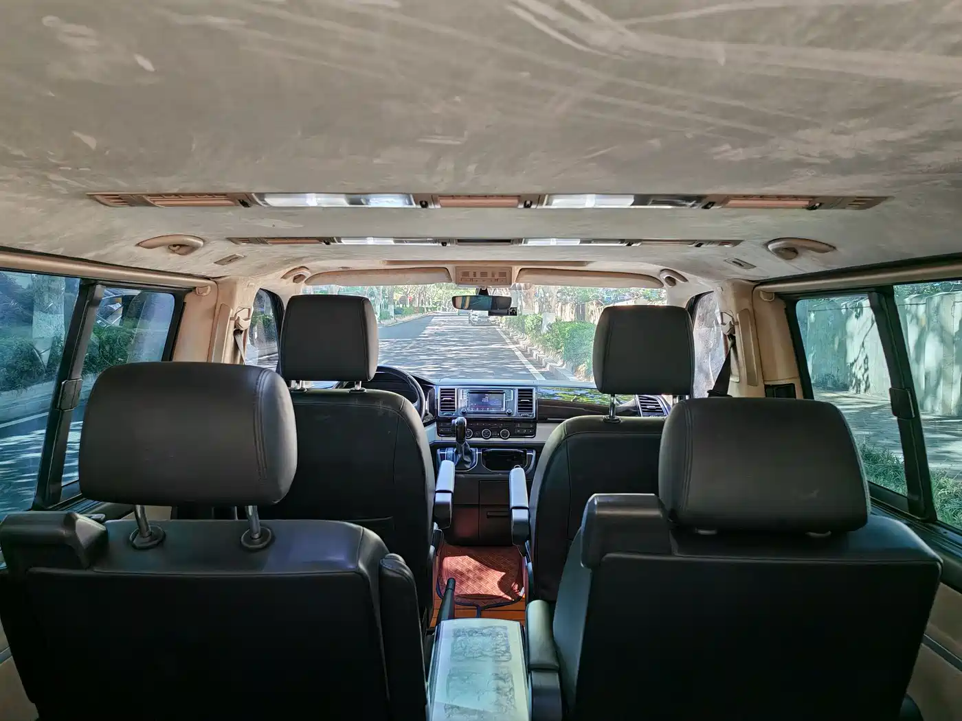 Volkswagen Multivan 2016 2.0TSI 4WD Prestige 7-Seater фото 9