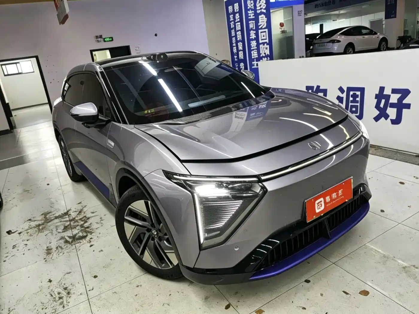 HiPhi Y 2023 2023 810km Long Range Edition