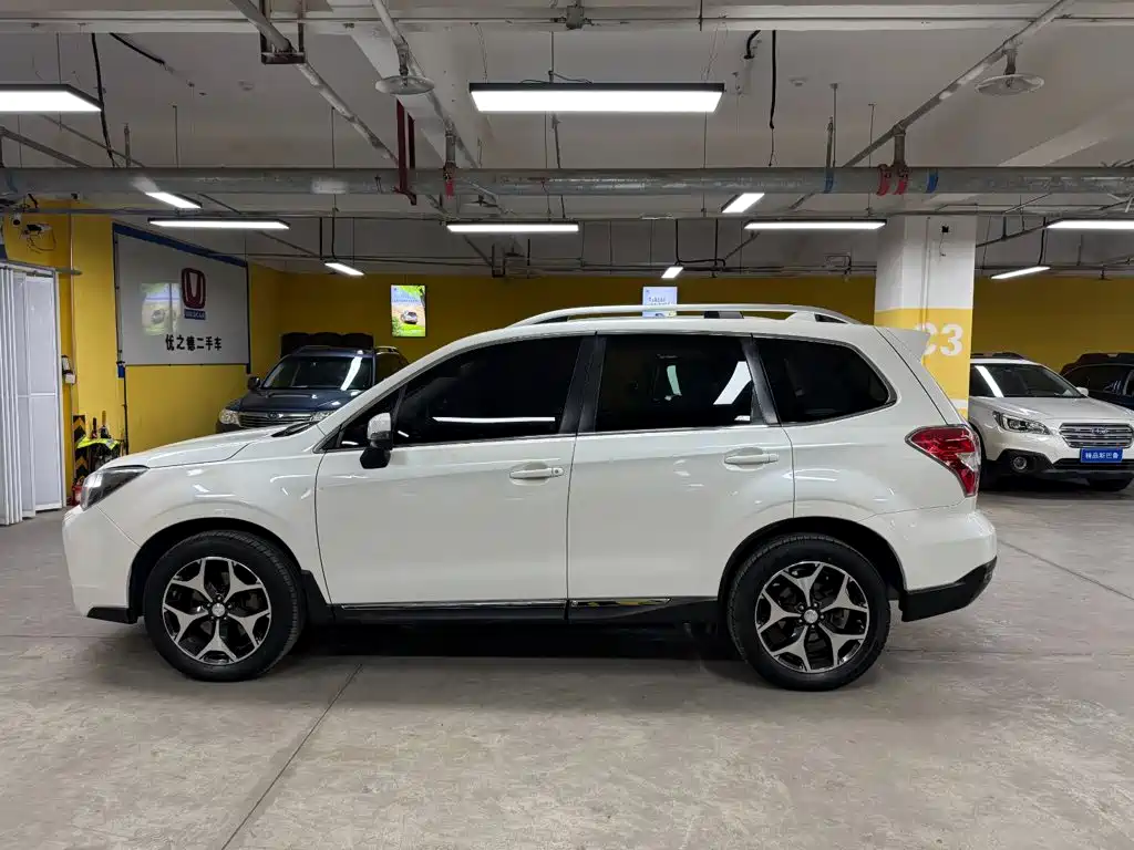 Фото 4 - Subaru Forester