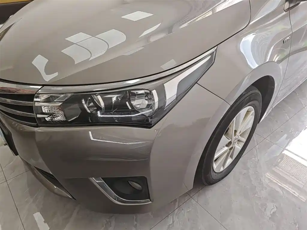 Toyota Corolla 2014 1.6L CVT GL фото 24