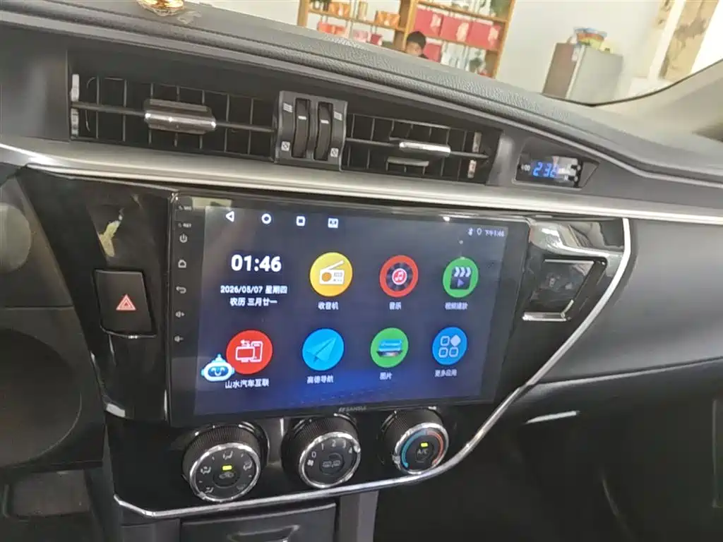 Toyota Corolla 2014 1.6L CVT GL фото 13