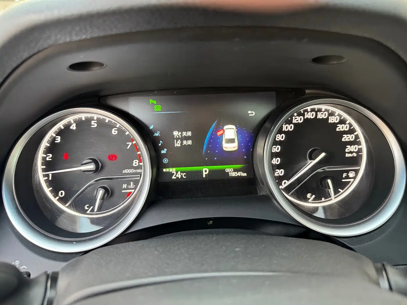 Toyota Camry 2018 2.5G Luxury Edition фото 14