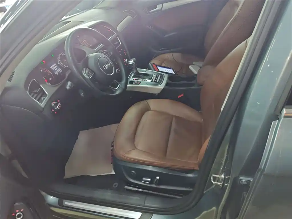 Audi A4L 2015 35 TFSI Auto Standard фото 11